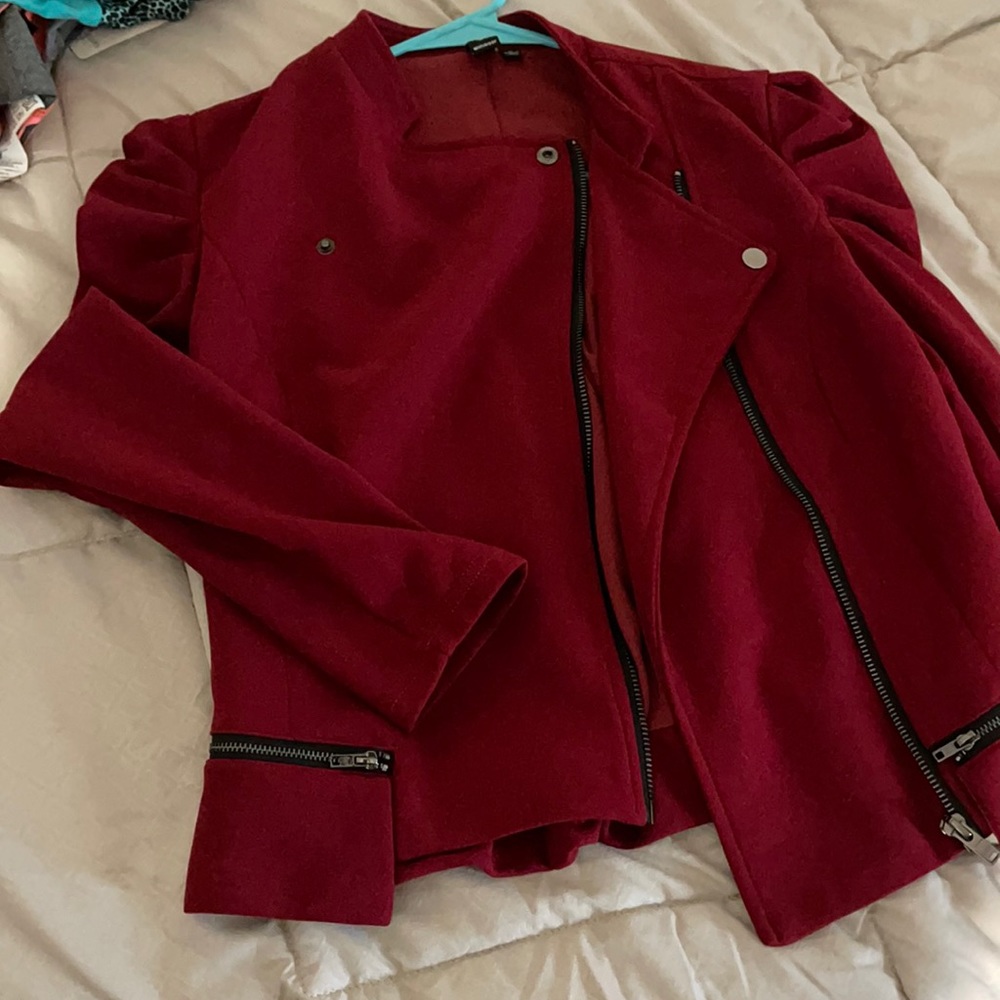 Burgundy elegant zip up jacket